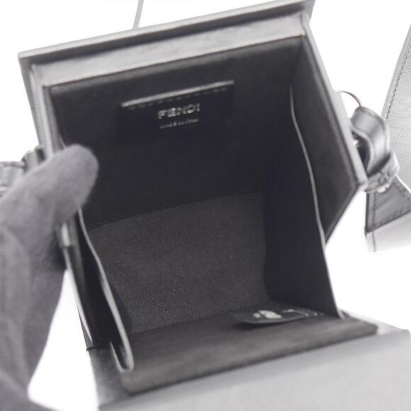 FENDI Black Leather Shoulder Bag - Picture 3 of 10